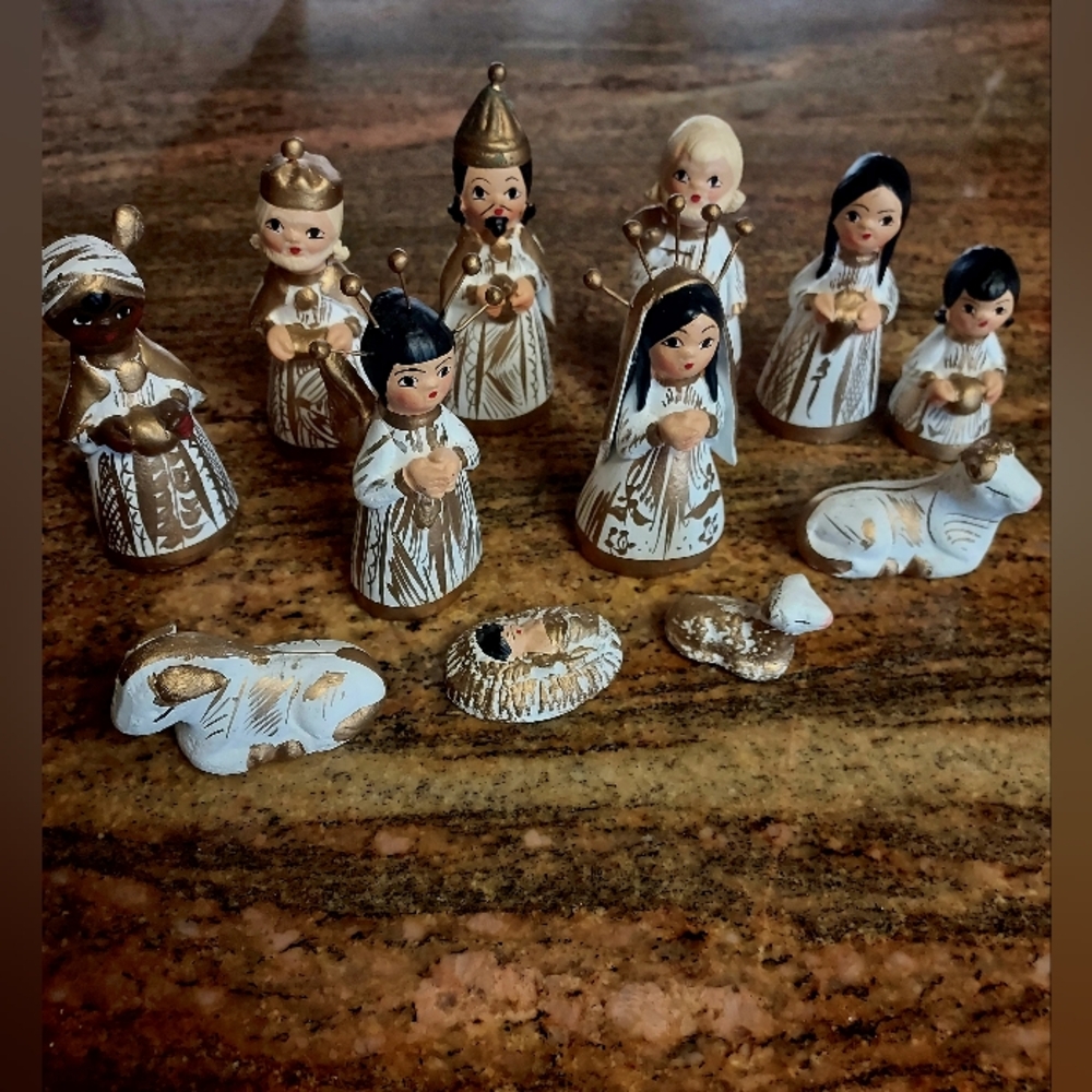 Vintage Folk Art Nativity Hand Painted Clay Gold 12 piece set